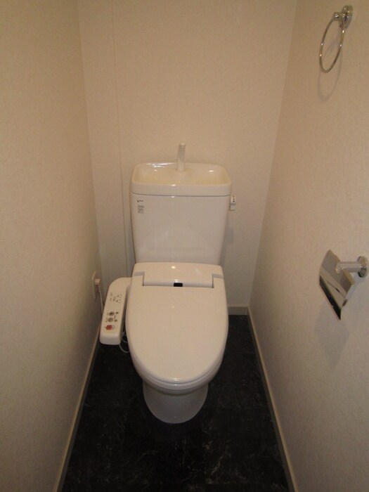 物件内観写真11　(トイレ)