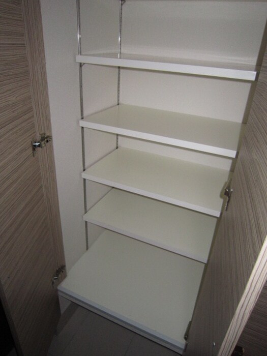 物件内観写真15　(靴箱)