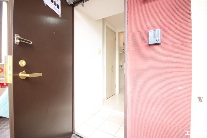 物件内観写真15　(玄関)