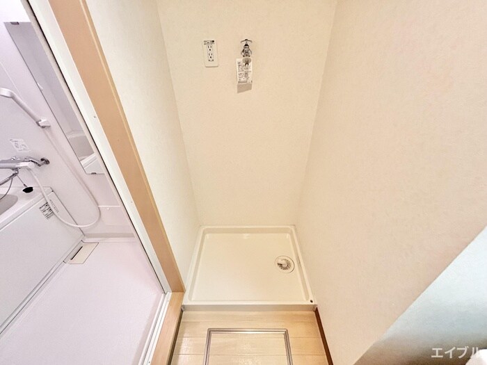 物件内観写真9　(洗濯機置場)