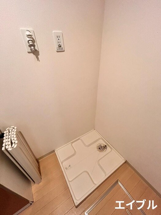 物件内観写真15　(洗濯機置場)