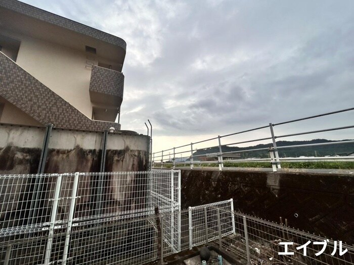 物件内観写真22　(室内からの展望)