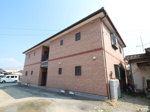 パ－クハイツ日修外観写真