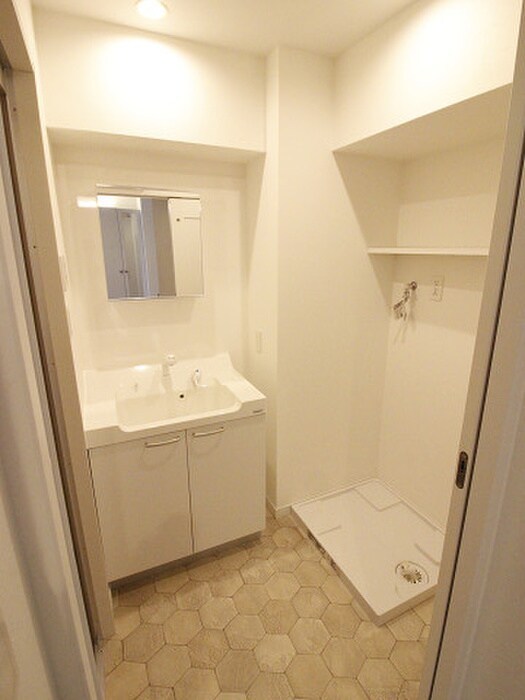 物件内観写真12　(洗面)