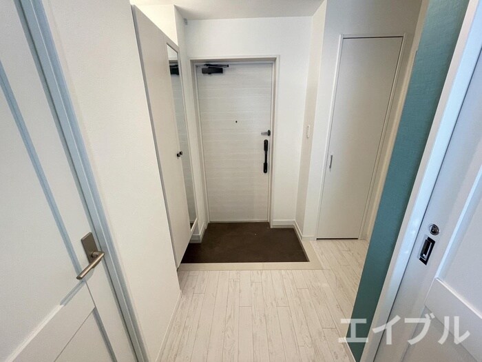 物件内観写真14　(玄関)