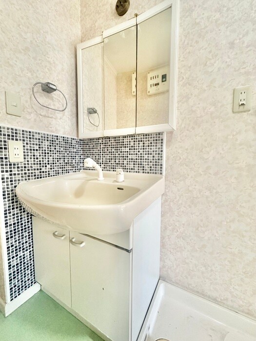 物件内観写真9　(洗面)