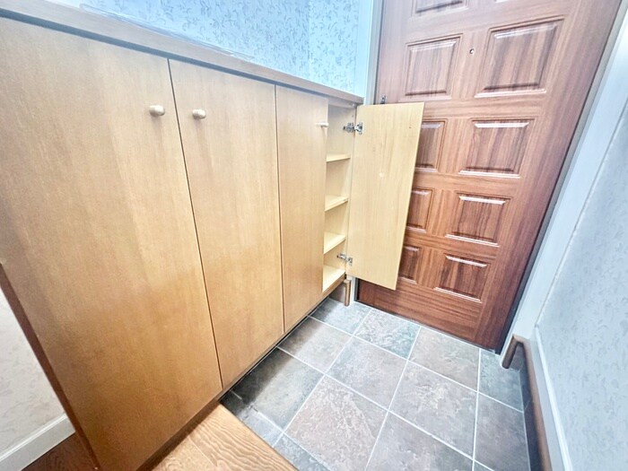 物件内観写真11　(玄関)