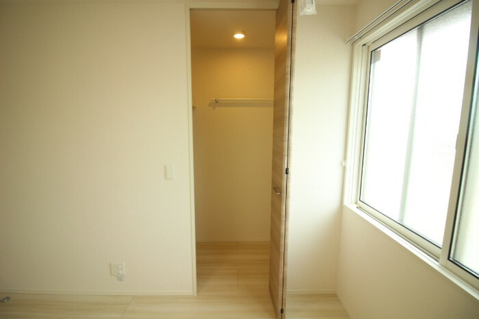 物件内観写真12　(収納)