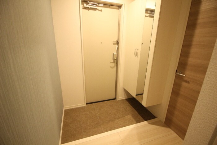 物件内観写真14　(玄関)