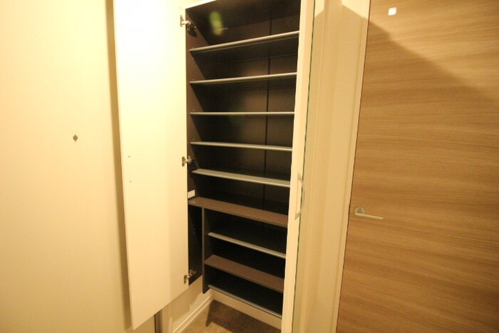 物件内観写真15　(靴箱)