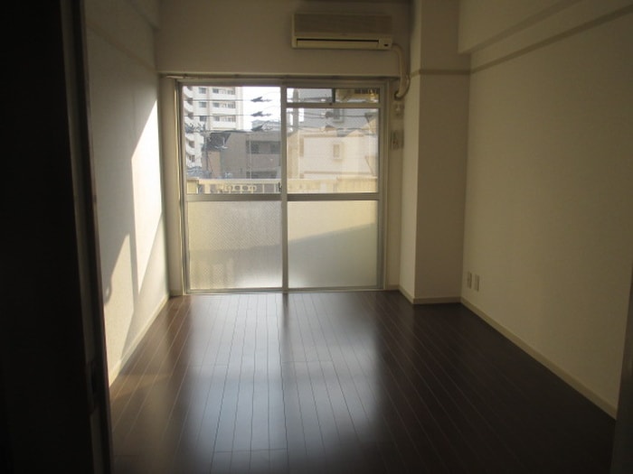 物件内観写真5　(居室)