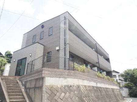 アンプルールフェール弥生外観写真