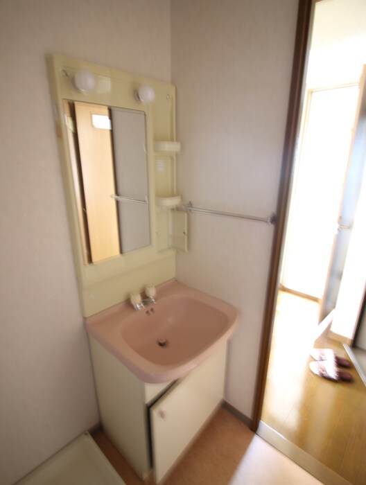 物件内観写真8　(洗面)