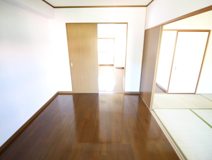 物件内観写真10　(居室)