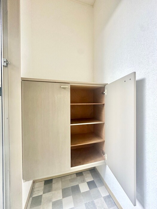 物件内観写真12　(靴箱)