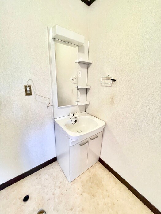 物件内観写真10　(洗面)