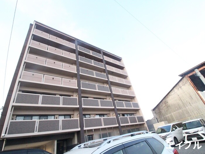 物件外観写真2　(駐車場)