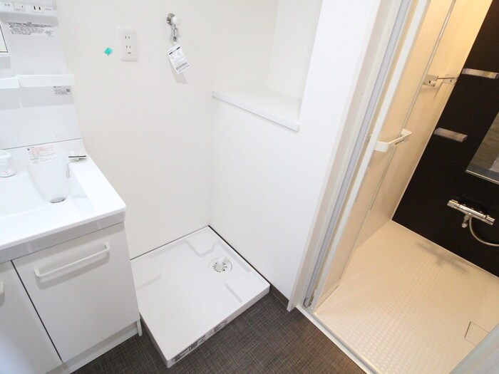 物件内観写真11　(洗濯機置場)