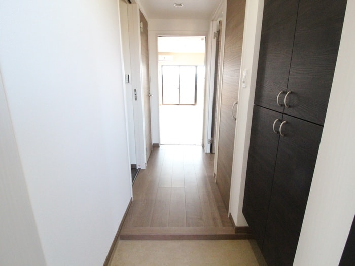 物件内観写真15　(玄関)