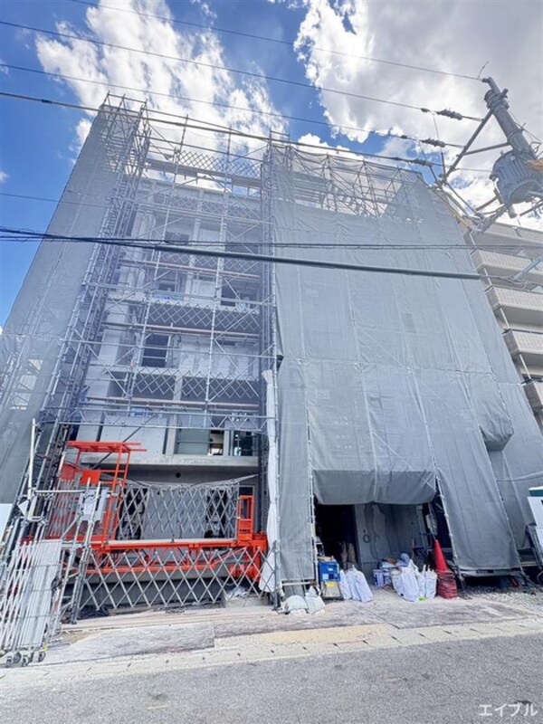建築中