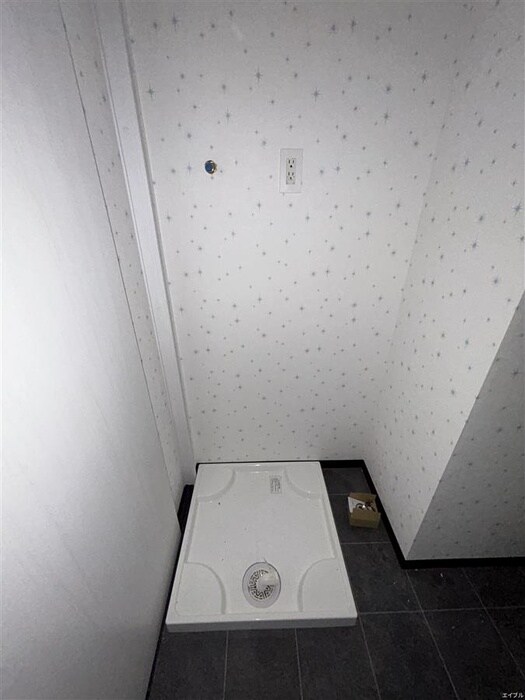 物件内観写真13　(洗濯機置場)