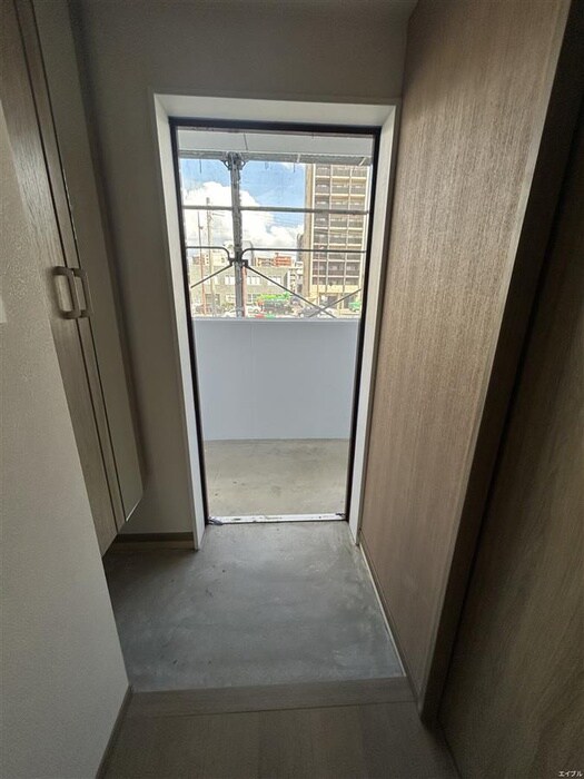 物件内観写真15　(玄関)