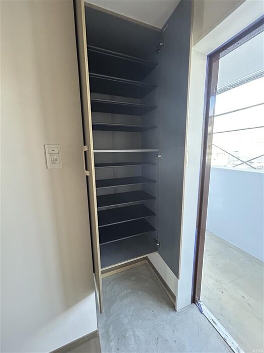 物件内観写真16　(靴箱)