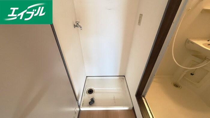 物件内観写真19　(洗濯機置場)