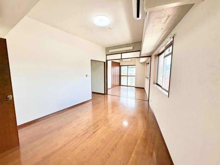 物件内観写真9　(居室)