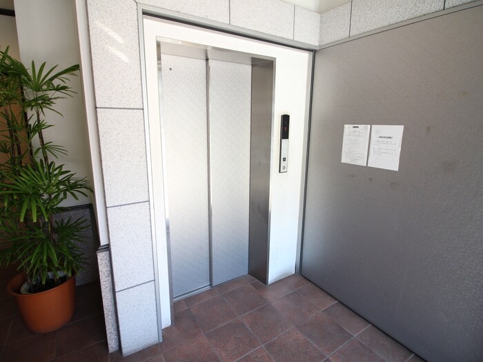 物件外観写真4　(建物設備)