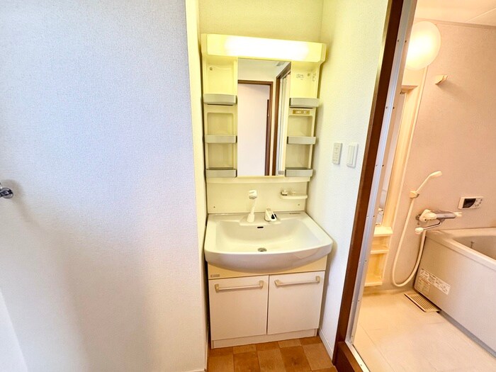 物件内観写真13　(洗面)