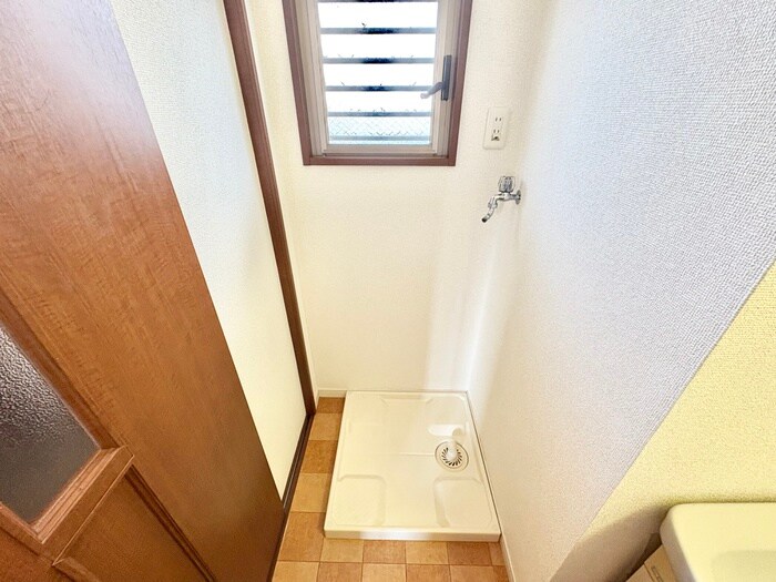 物件内観写真19　(洗濯機置場)