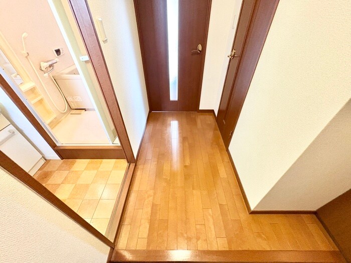 物件内観写真20　(廊下)