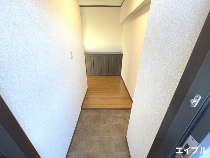 物件内観写真11　(玄関)