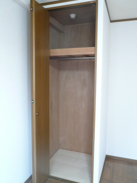 物件内観写真6　(収納)