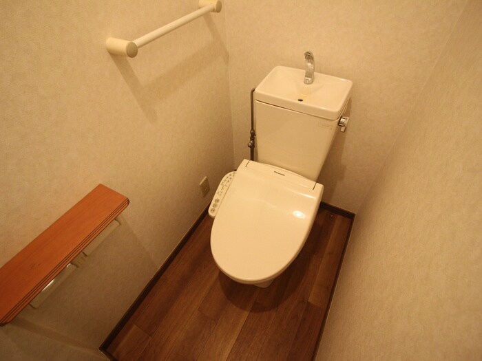 物件内観写真9　(トイレ)