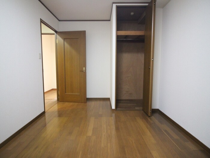 物件内観写真10　(収納)