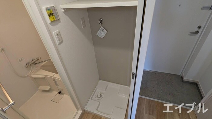 物件内観写真12　(洗濯機置場)