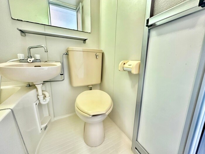 物件内観写真5　(トイレ)