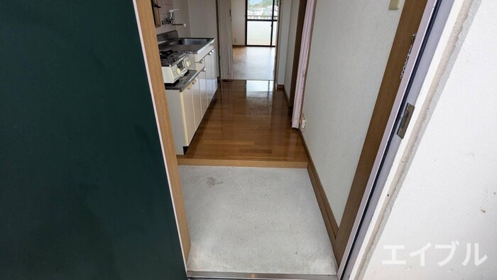 物件内観写真12　(玄関)