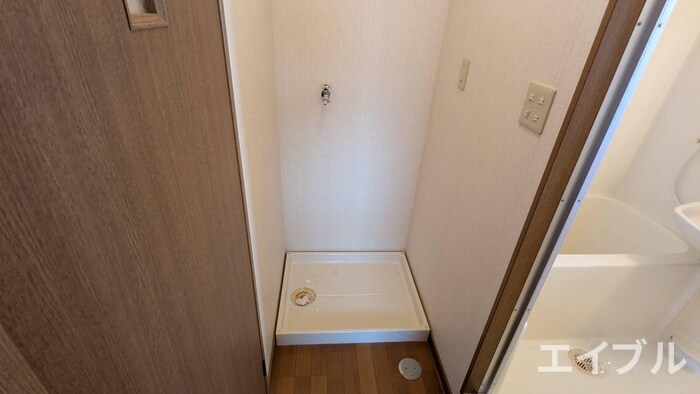 物件内観写真20　(洗濯機置場)