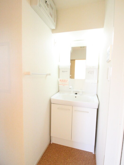 物件内観写真8　(洗面)