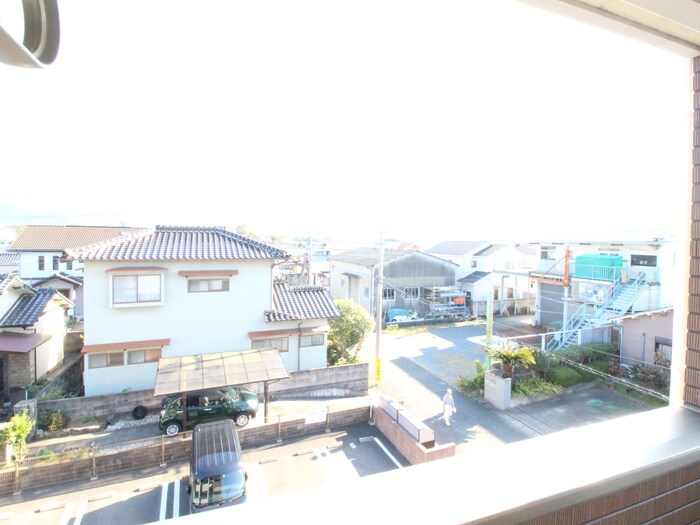 物件内観写真12　(室内からの展望)