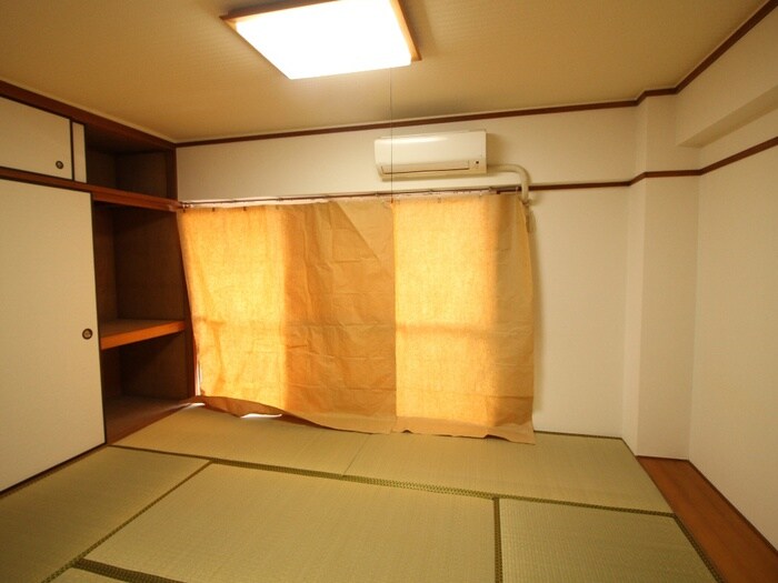 物件内観写真8　(居室)