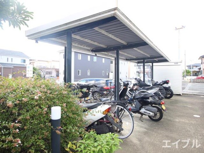 物件外観写真2　(駐輪場)