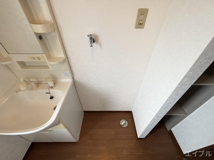 物件内観写真13　(洗濯機置場)