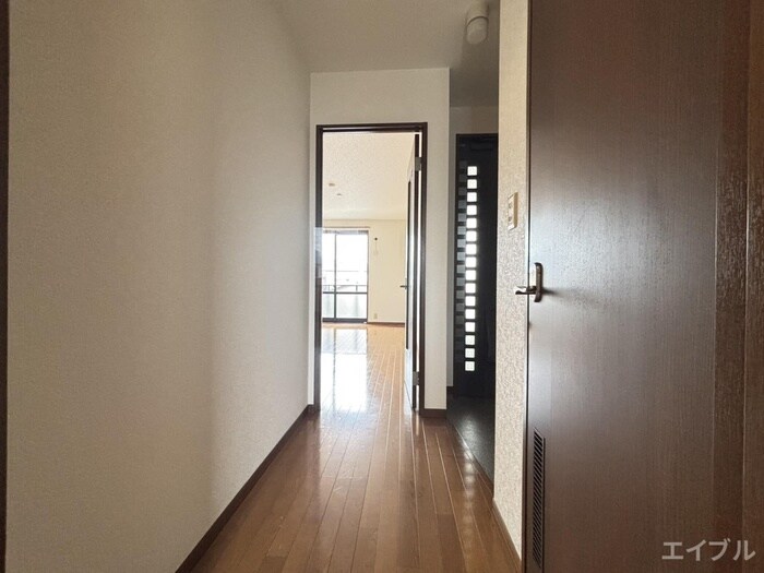 物件内観写真16　(廊下)