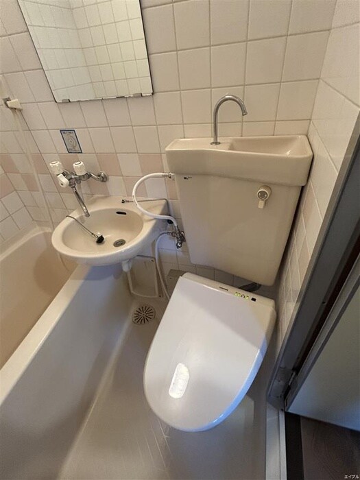 物件内観写真12　(トイレ)