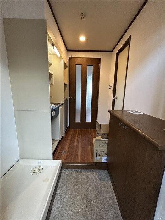 物件内観写真16　(廊下)