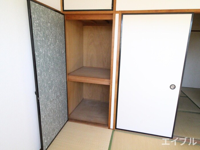 物件内観写真12　(収納)
